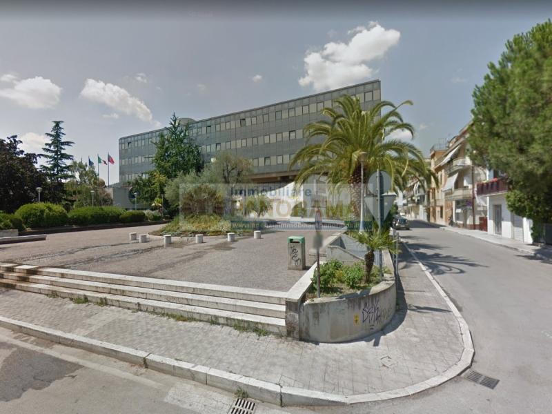 Rif. CVE12 Immobili commerciali in vendita a San Benedetto del Tronto De Gasperi - Conad